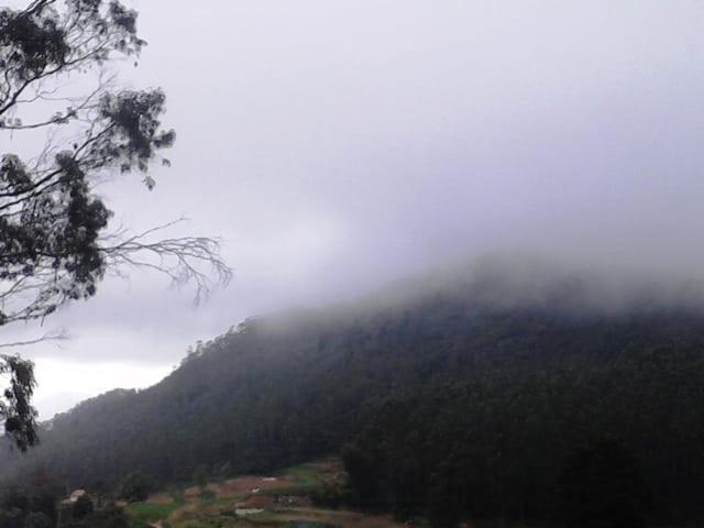 Bs Dreamz Ooty Apartment Bagian luar foto