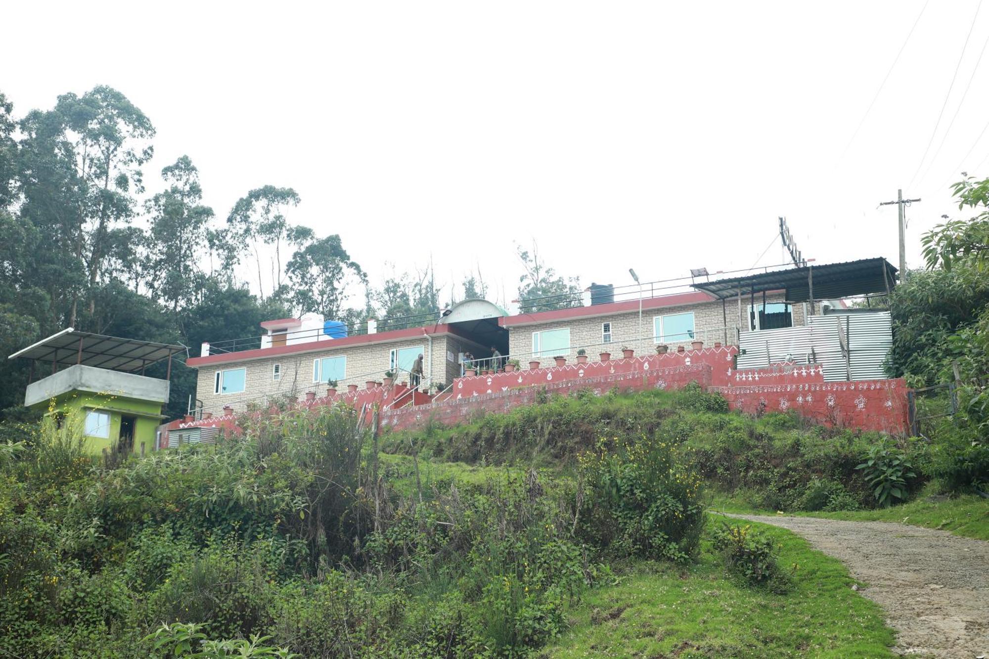 Bs Dreamz Ooty Apartment Bagian luar foto
