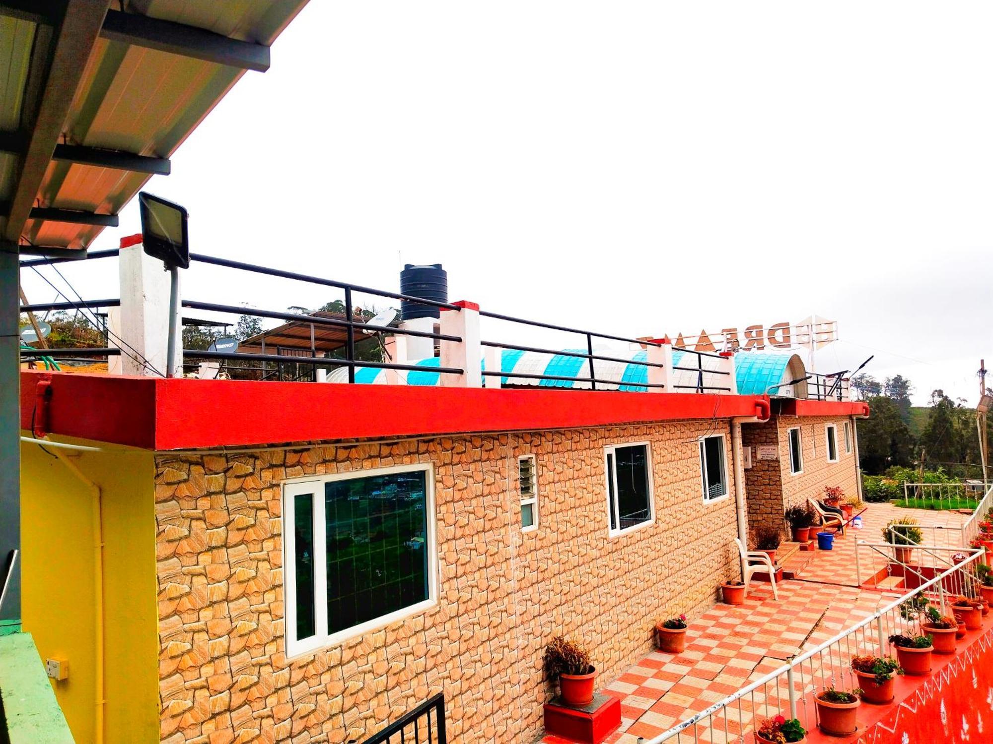Bs Dreamz Ooty Apartment Bagian luar foto